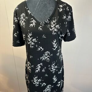 Serra women med dress NWOT